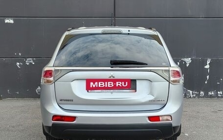 Mitsubishi Outlander III рестайлинг 3, 2012 год, 1 529 000 рублей, 5 фотография