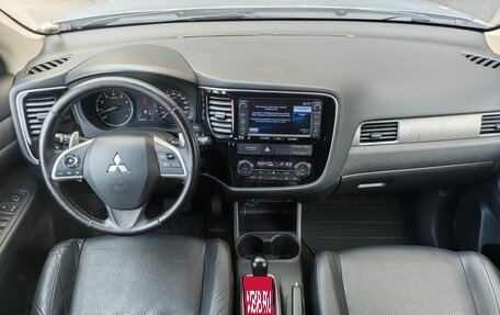 Mitsubishi Outlander III рестайлинг 3, 2012 год, 1 529 000 рублей, 9 фотография