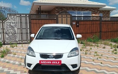 KIA Rio II, 2010 год, 730 000 рублей, 2 фотография