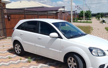 KIA Rio II, 2010 год, 730 000 рублей, 4 фотография