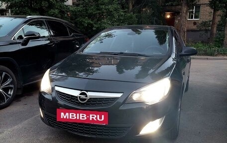 Opel Astra J, 2011 год, 750 000 рублей, 3 фотография