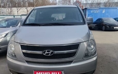 Hyundai Grand Starex Grand Starex I рестайлинг 2, 2008 год, 1 100 000 рублей, 2 фотография