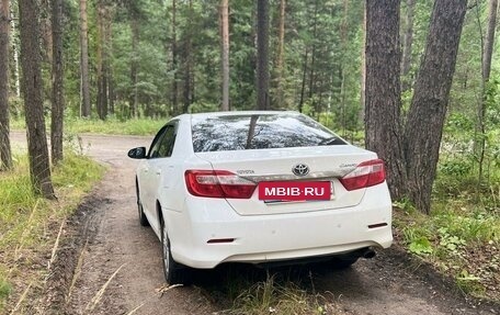 Toyota Camry, 2014 год, 1 800 000 рублей, 2 фотография