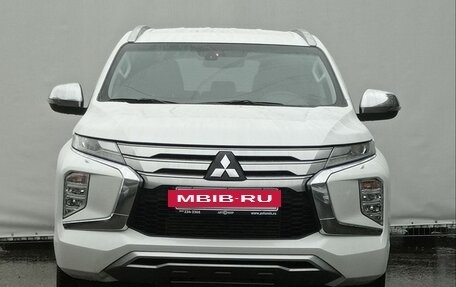 Mitsubishi Pajero Sport III рестайлинг, 2021 год, 4 050 000 рублей, 2 фотография