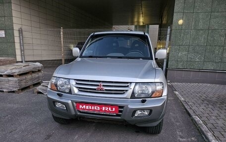 Mitsubishi Pajero III рестайлинг, 2002 год, 1 300 000 рублей, 2 фотография