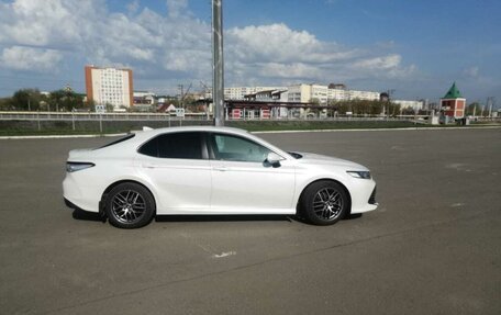 Toyota Camry, 2019 год, 2 750 000 рублей, 5 фотография