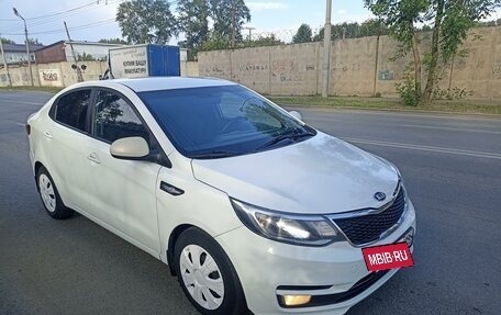 KIA Rio III рестайлинг, 2017 год, 825 000 рублей, 3 фотография