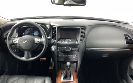 Infiniti QX70, 2016 год, 2 775 000 рублей, 14 фотография