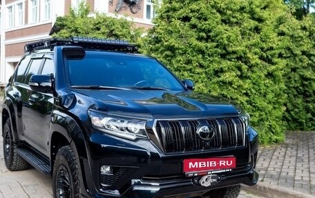 Toyota Land Cruiser Prado 150 рестайлинг 2, 2022 год, 12 200 000 рублей, 2 фотография