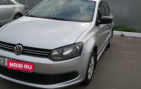 Volkswagen Polo VI (EU Market), 2013 год, 449 000 рублей, 2 фотография