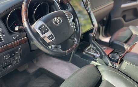 Toyota Land Cruiser 200, 2013 год, 4 000 000 рублей, 8 фотография