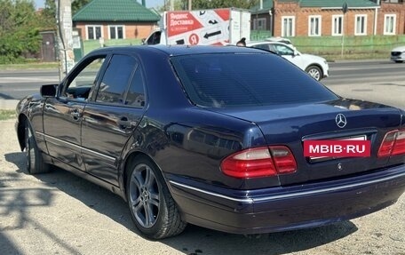 Mercedes-Benz E-Класс, 1998 год, 390 000 рублей, 4 фотография