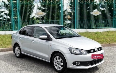 Volkswagen Polo VI (EU Market), 2012 год, 935 000 рублей, 2 фотография