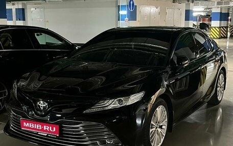 Toyota Camry, 2018 год, 3 700 000 рублей, 1 фотография