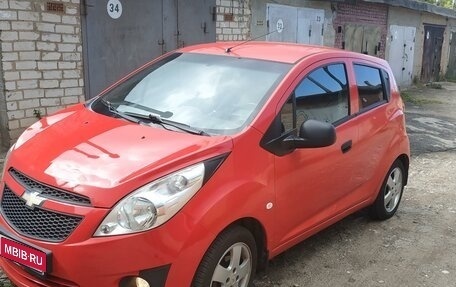 Chevrolet Spark III, 2013 год, 550 000 рублей, 1 фотография