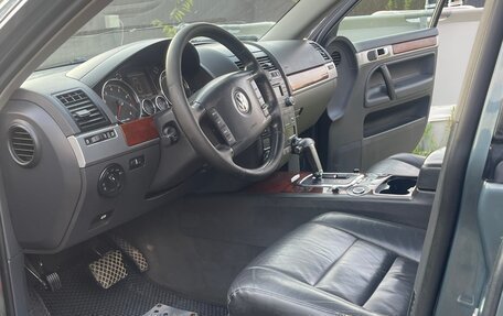 Volkswagen Touareg III, 2005 год, 670 000 рублей, 6 фотография