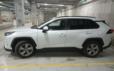 Toyota RAV4, 2020 год, 2 950 000 рублей, 4 фотография