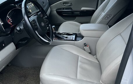 KIA Carnival III, 2018 год, 3 330 000 рублей, 11 фотография