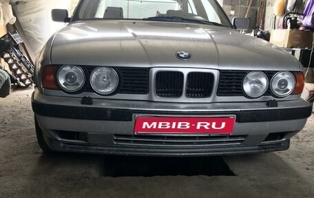 BMW 5 серия, 1992 год, 700 000 рублей, 1 фотография