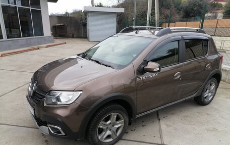 Renault Sandero II рестайлинг, 2018 год, 1 200 000 рублей, 1 фотография