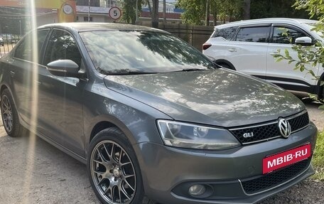 Volkswagen Jetta VI, 2011 год, 499 000 рублей, 2 фотография