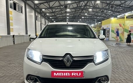 Renault Logan II, 2016 год, 1 020 000 рублей, 2 фотография