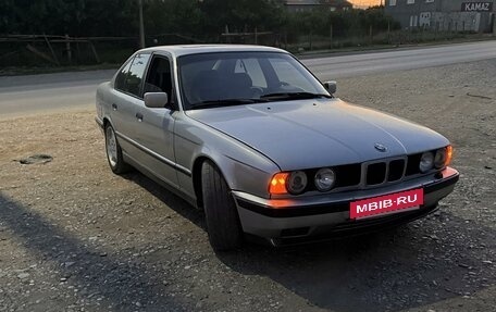 BMW 5 серия, 1992 год, 700 000 рублей, 3 фотография