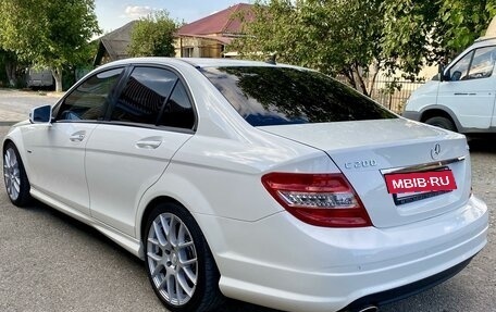 Mercedes-Benz C-Класс, 2010 год, 1 500 000 рублей, 6 фотография