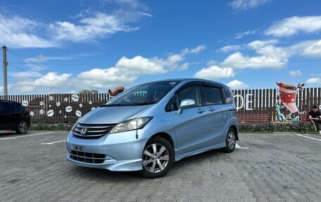 Honda Freed I, 2011 год, 765 000 рублей, 2 фотография