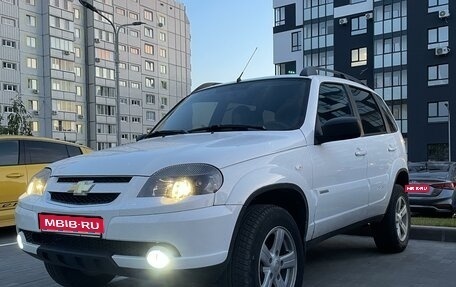 Chevrolet Niva I рестайлинг, 2018 год, 999 999 рублей, 1 фотография