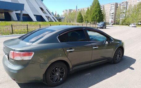 Toyota Avensis III рестайлинг, 2009 год, 1 000 000 рублей, 2 фотография