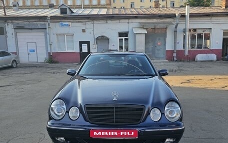 Mercedes-Benz E-Класс, 1999 год, 680 000 рублей, 1 фотография