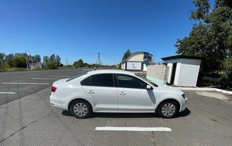 Volkswagen Jetta VI, 2013 год, 970 000 рублей, 4 фотография