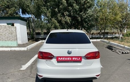 Volkswagen Jetta VI, 2013 год, 970 000 рублей, 5 фотография