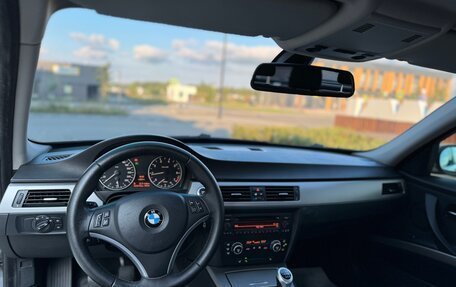 BMW 3 серия, 2006 год, 1 040 000 рублей, 14 фотография