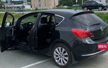 Opel Astra J, 2013 год, 1 150 000 рублей, 5 фотография