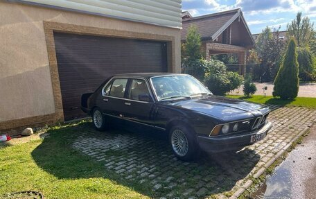 BMW 7 серия, 1983 год, 1 500 000 рублей, 3 фотография