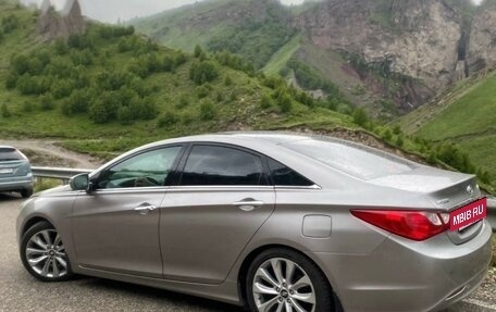 Hyundai Sonata VI, 2010 год, 1 500 000 рублей, 2 фотография