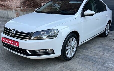 Volkswagen Passat B7, 2012 год, 1 380 000 рублей, 10 фотография