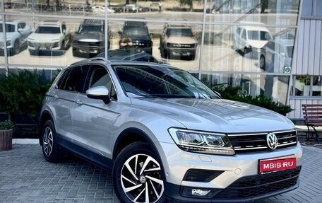 Volkswagen Tiguan II, 2018 год, 3 145 000 рублей, 1 фотография