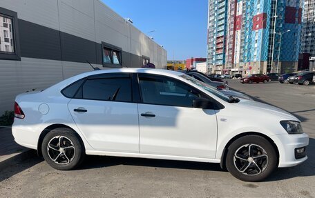 Volkswagen Polo VI (EU Market), 2017 год, 1 250 000 рублей, 2 фотография