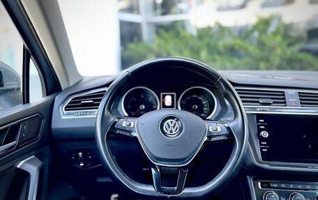 Volkswagen Tiguan II, 2018 год, 3 145 000 рублей, 11 фотография