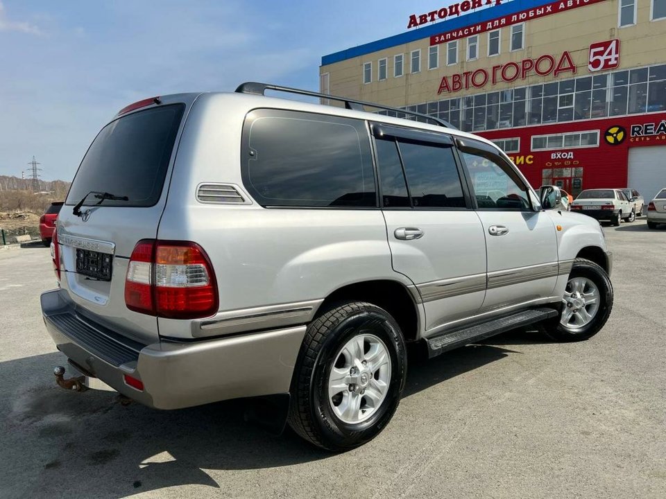 Toyota Land Cruiser 200 рестайлинг 2, 2016 год, 490 000 рублей, 5 фотография