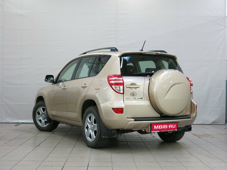 Toyota RAV4 CA30 рестайлинг, 2011 год, 450 000 рублей, 5 фотография