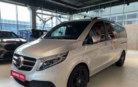 Mercedes-Benz V-Класс, 2020 год, 6 850 000 рублей, 2 фотография