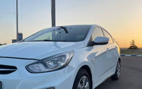 Hyundai Solaris II рестайлинг, 2014 год, 780 000 рублей, 12 фотография