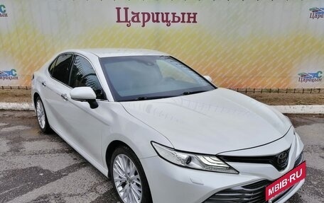 Toyota Camry, 2018 год, 3 280 000 рублей, 7 фотография