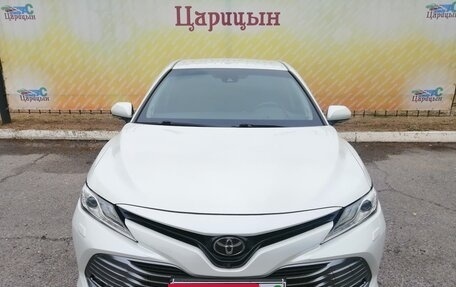 Toyota Camry, 2018 год, 3 280 000 рублей, 8 фотография