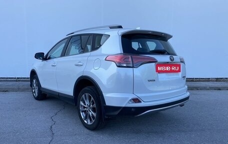 Toyota RAV4, 2019 год, 4 фотография