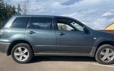 Mitsubishi Outlander III рестайлинг 3, 2004 год, 599 000 рублей, 9 фотография